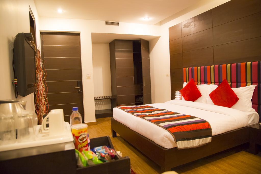 Hotel La Suite New Delhi Exteriör bild