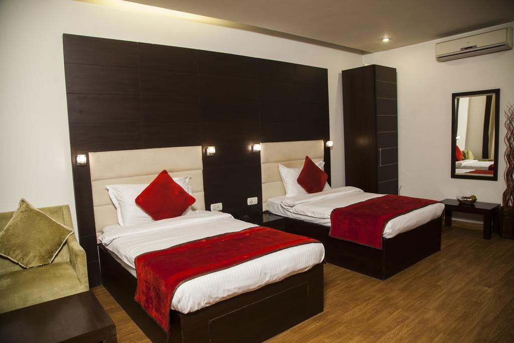 Hotel La Suite New Delhi Exteriör bild