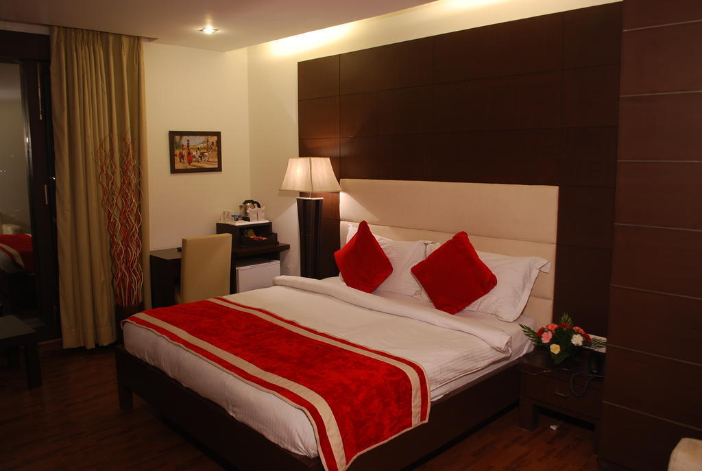Hotel La Suite New Delhi Exteriör bild