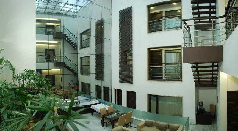 Hotel La Suite New Delhi Exteriör bild