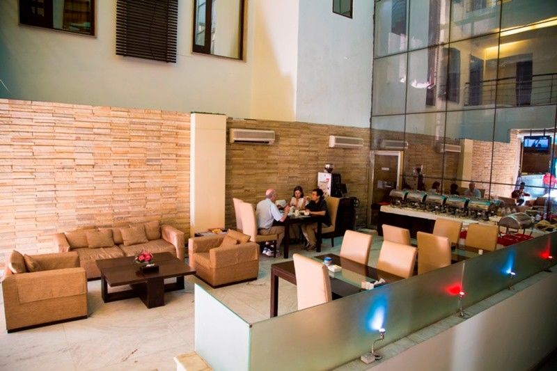 Hotel La Suite New Delhi Exteriör bild