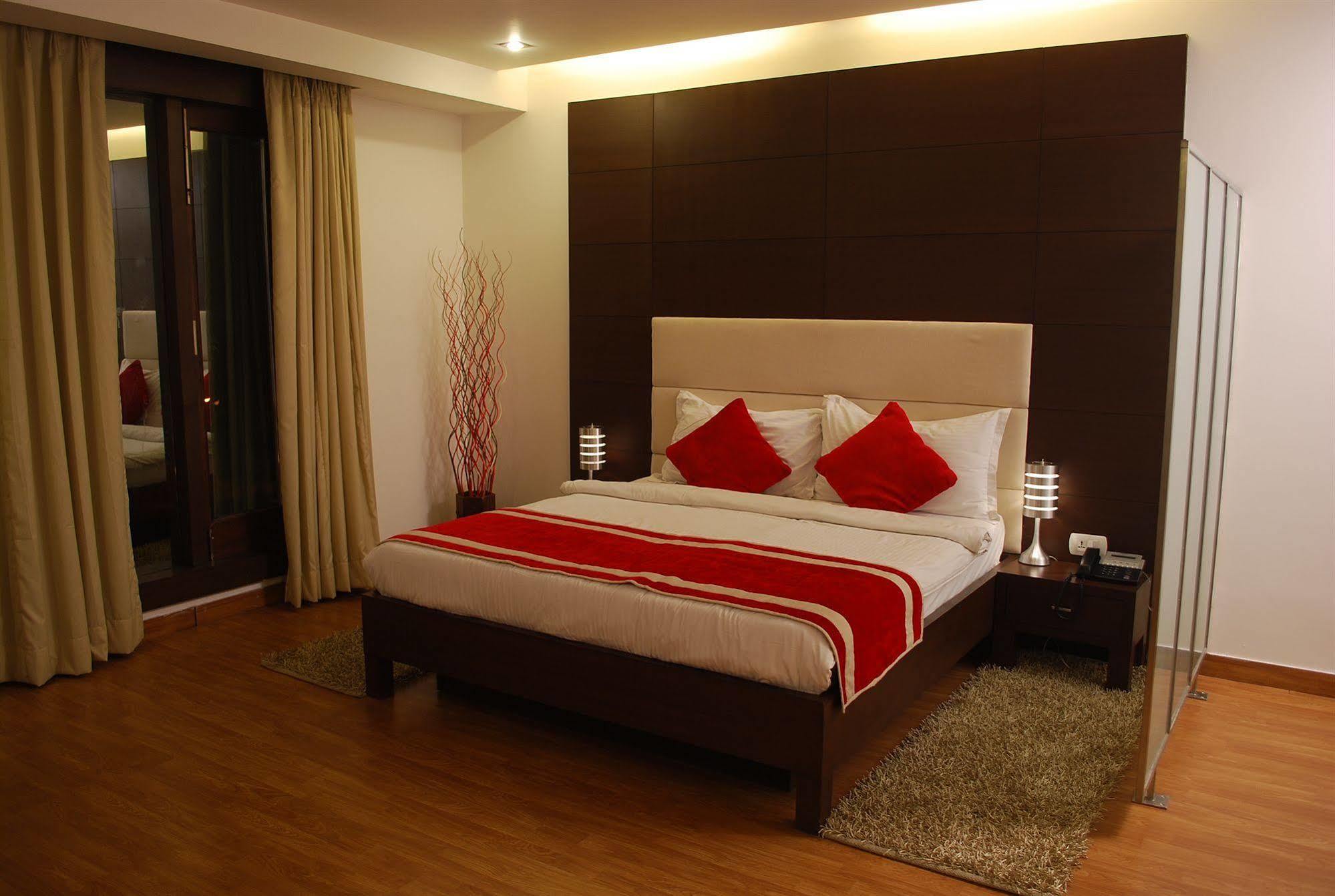 Hotel La Suite New Delhi Exteriör bild